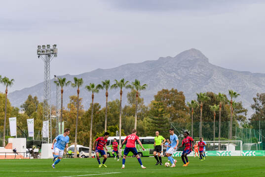 Players of Malmö FF and of Dallas
