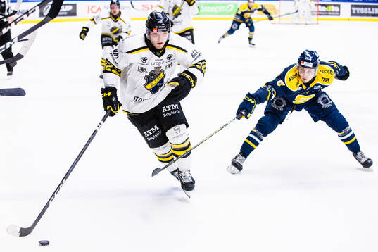 AIKs Zion Nybeck och Södertäljes William Wiå