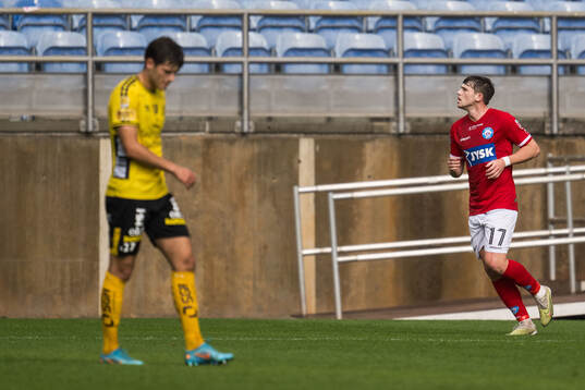 Callum McCowatt of Silkeborg celebrates
