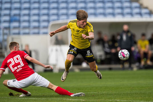 Frederik Rieper of Silkeborg and Noah Söderberg of Elfsborg