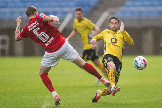 Pelle Mattsson of Silkeborg and Jens Jakob Dyhr Thomasen of