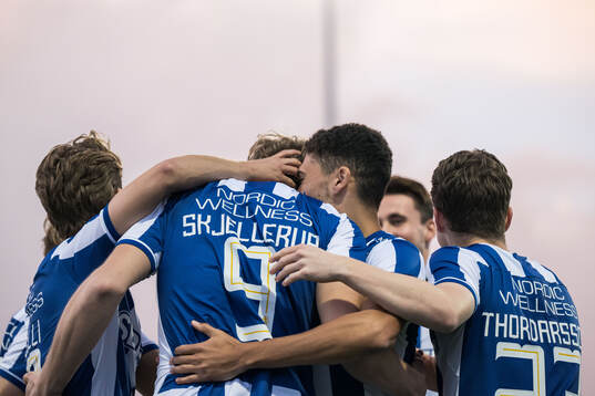 Laurs Skjellerup of IFK Göteborg celebrates
