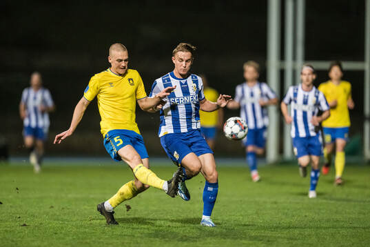 Rasmus Lauritsen of Brøndby and Linus Carlstrand of IFK