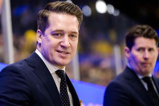 Head coach Sam Hallam of Sweden