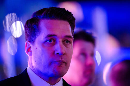 Head coach Sam Hallam of Sweden