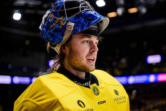 goalkeeper Filip Larsson of Sweden