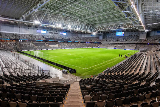 Interiör av Tele2 Arena med taket stängt