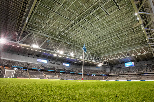 Interiör av Tele2 Arena med taket stängt