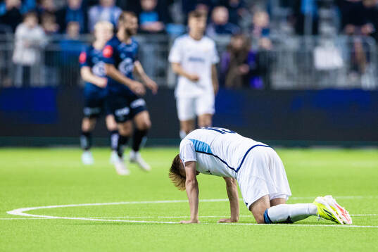Djurgårdens Oskar Fallenius har ont