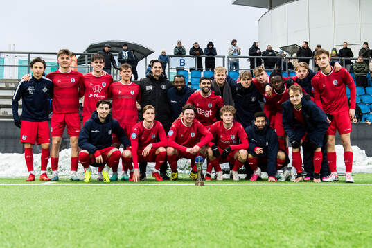FC Helsingörs spelarna jublar