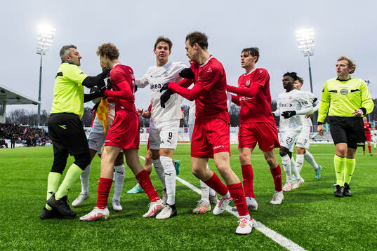 Bråk mellan Helsingborg och FC Helsingör spelarna