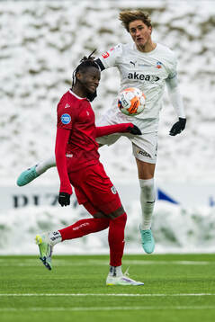 FC Helsingörs Yannick Agnero och Helsingborgs Thomas Pauck