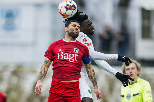 FC Helsingörs Daniel Norouzi och Helsingborgs Benjamin