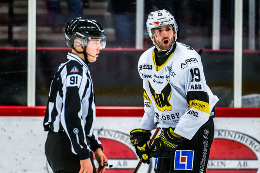 Västerås Amil Krupic reagerar på ett domslut