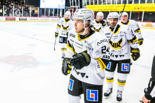 Västerås Kyle Topping jublar