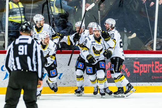 Västerås Shane Gersich jublar