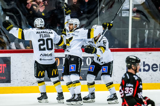 Västerås Shane Gersich jublar