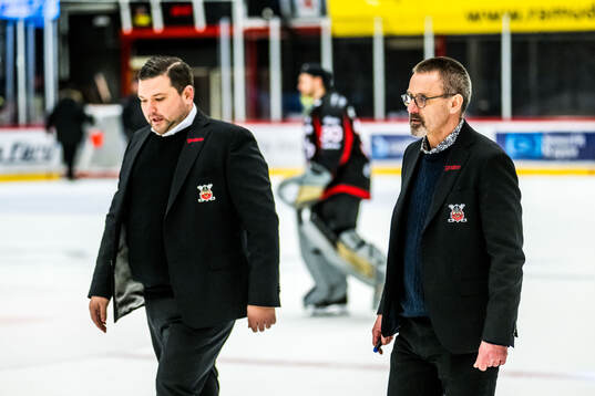 Nybros assisterande tränare Pontus Nyberg och tränare