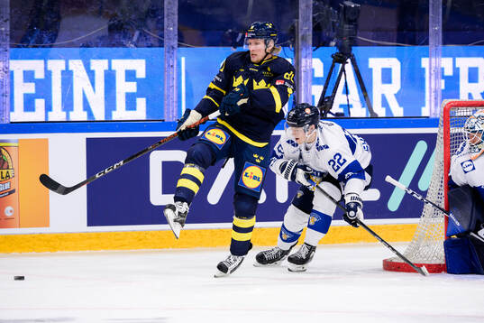 Marcus Sylvegård of Sweden and Toni Utunen of Finland