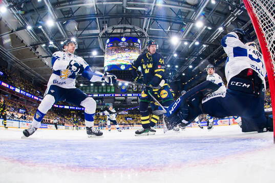 Tony Sund of Finland and Victor Ejdsell of Sweden