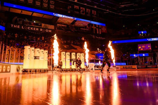 Linus Johansson of Sweden entering the ice ahead the Beijer