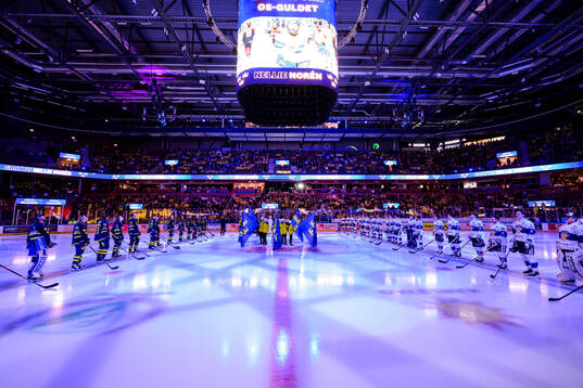 The national anthem ahead the Beijer Hockey Games between
