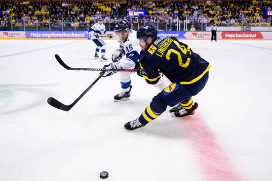 Joona Luoto of Finland and Oscar Lindberg of Sweden