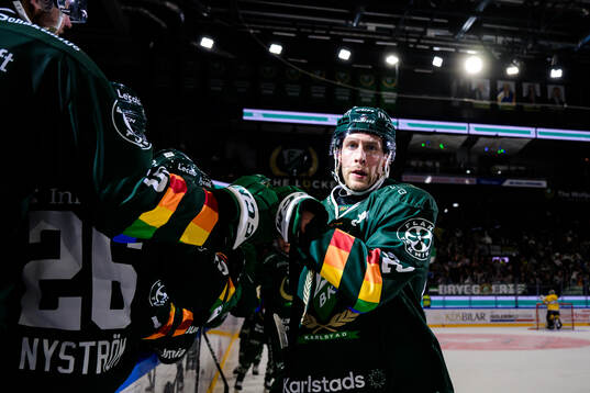 Färjestads Per Åslund jublar