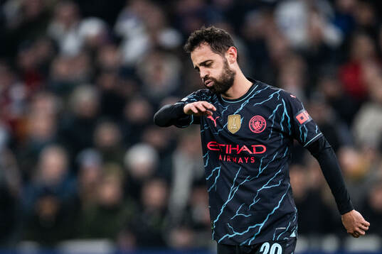 Bernardo Silva of Manchester City looks dejected