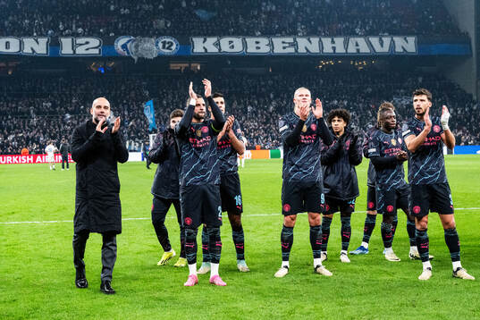Players of Manchester City celebrate