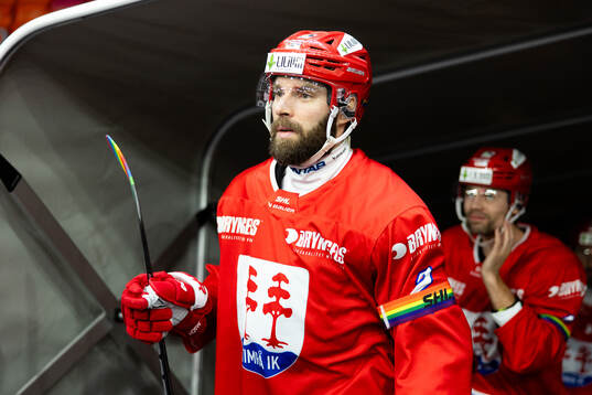 Timrås  Axel Rindell innan ishockeymatchen i SHL mellan
