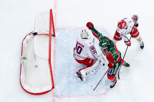 Frölundas Carl Klingberg jublar