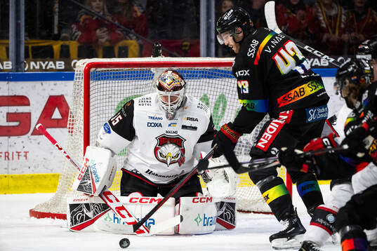 Malmö Redhawks målvakt Adam Werner och Luleås Oscar