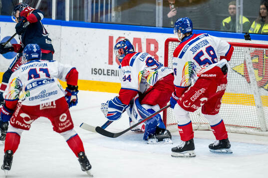 Oskarshamns målvakt Marek Langhamer och Hugo Jonasson med