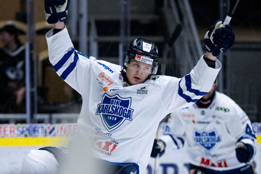 Karlskogas Albin Eriksson jublar