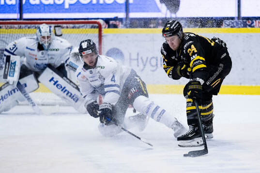 Karlskogas Alexander Leandersson och Västerås Kyle Topping