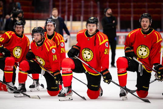 Brynäs Karlis Cukste jublar