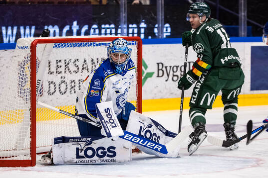 Leksands målvakt Filip Larsson och Färjestads Joakim