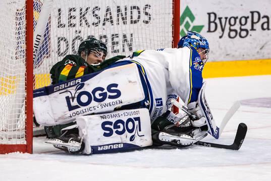 Leksands målvakt Filip Larsson och Färjestads David