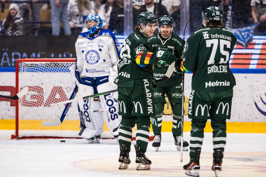 Färjestads Liam Öhgren jublar