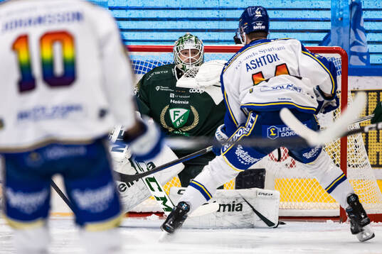 Färjestads målvakt Carl Lindbom