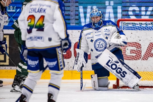 Leksands målvakt Filip Larsson deppar