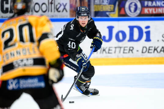 HV71s Oskar Stål-Lyrenäs