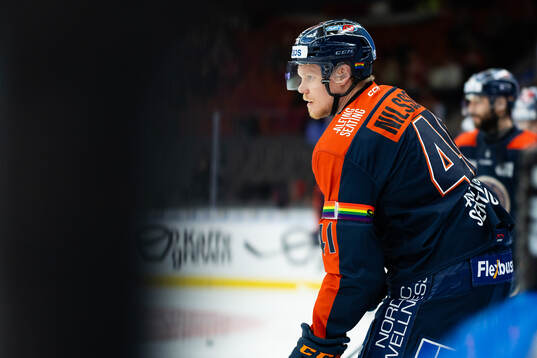 Växjös Ludvig Nilsson innan ishockeymatchen i SHL mellan