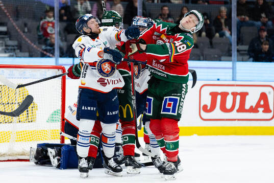 Växjös Kalle Kossila och Frölundas Carl Klingberg