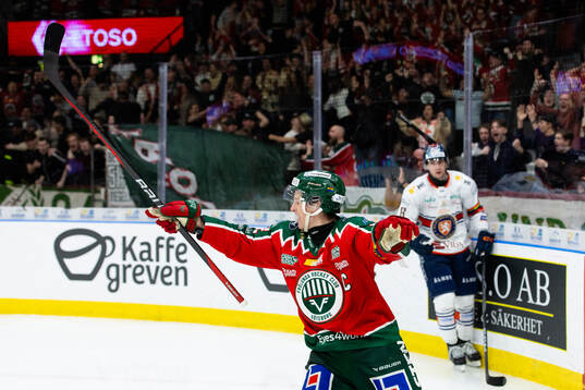 Frölundas Max Friberg jublar