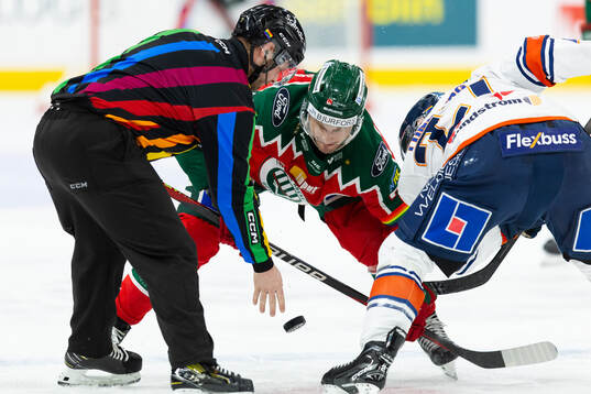 Frölundas Nicklas Lasu tekar