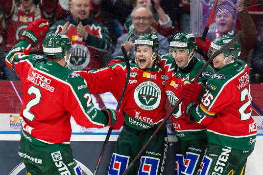 Frölundas Malte Strömwall jublar med lagkamrater