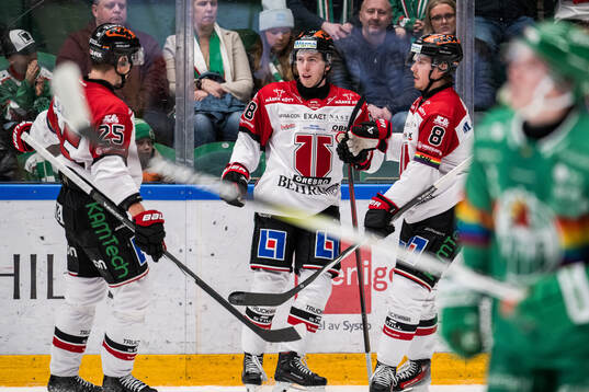 Örebros Jonathan Lekkerimäki jublar