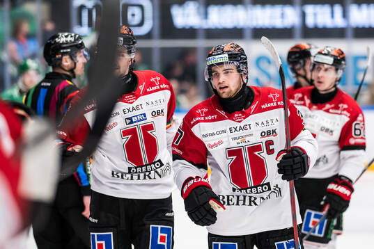 Örebros Glenn Gustafsson jublar